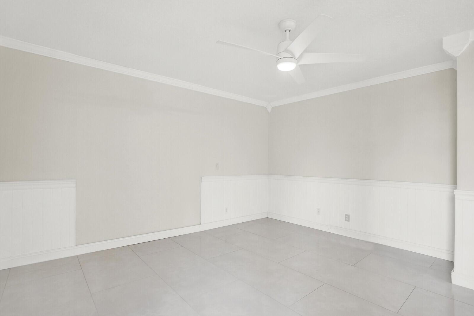 5901 White Cypress Dr Lake Worth, FL 33467