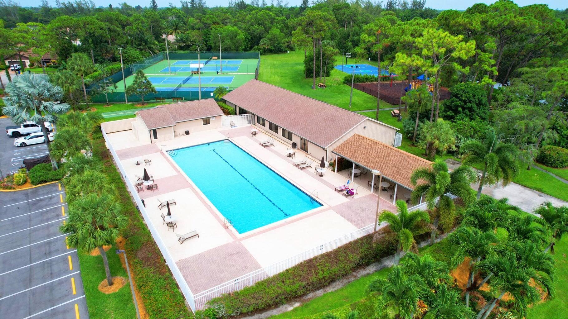 5901 White Cypress Dr Lake Worth, FL 33467