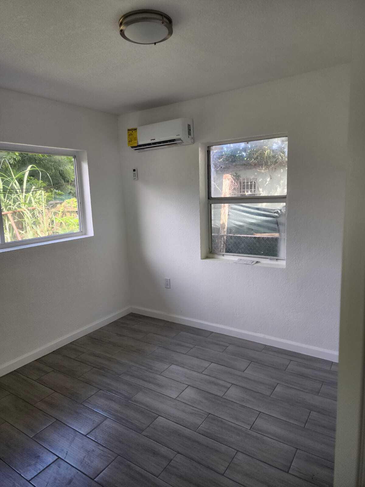 1375 NE 147th St Miami, FL 33169