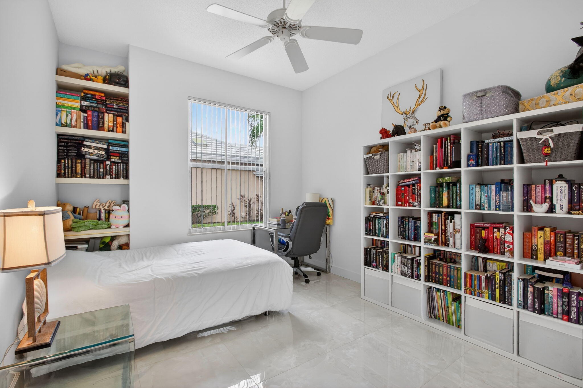 1245 Owl Pointe Cir West Palm Beach, FL 33409