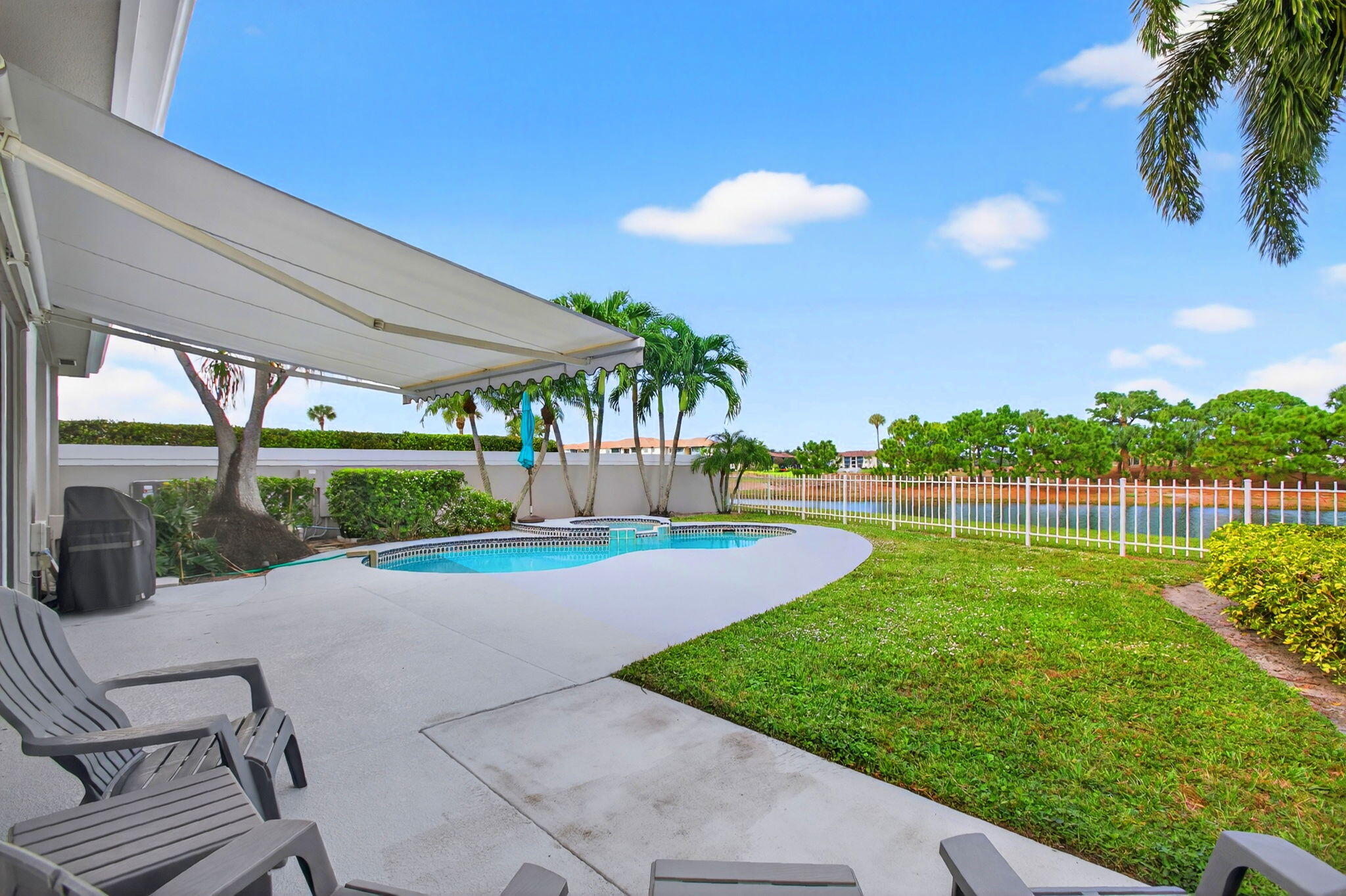 1245 Owl Pointe Cir West Palm Beach, FL 33409