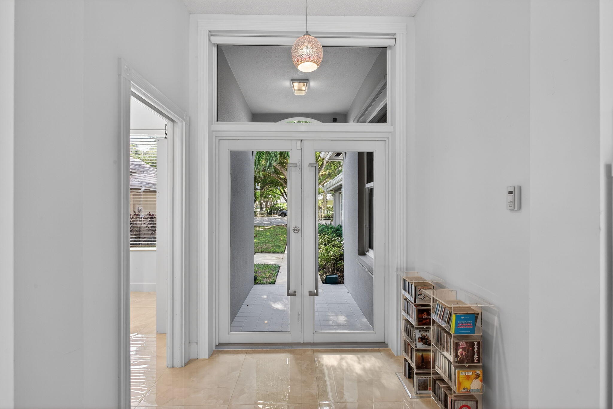 1245 Owl Pointe Cir West Palm Beach, FL 33409