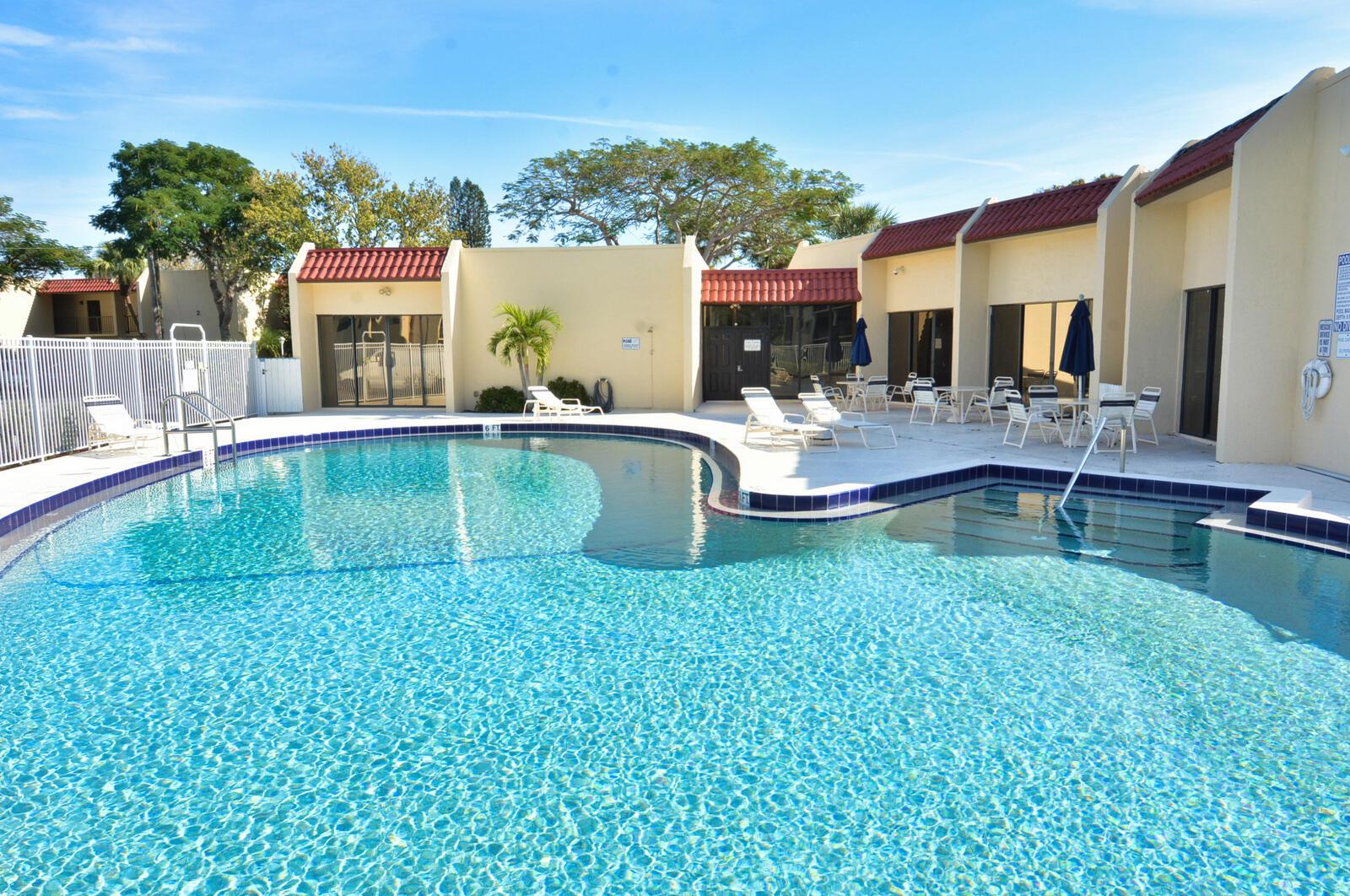 2050 Oleander Blvd #5-306 Fort Pierce, FL 34950