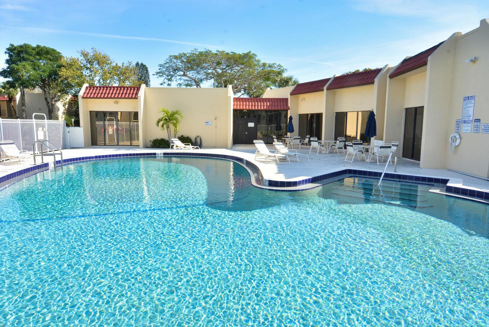 2050 Oleander Blvd #5-306 Fort Pierce, FL 34950