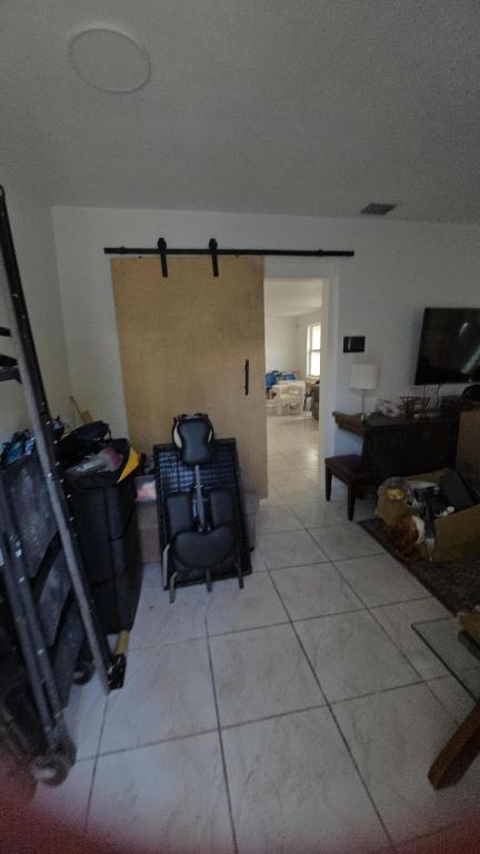 160 NW 45th Miami, FL 33127