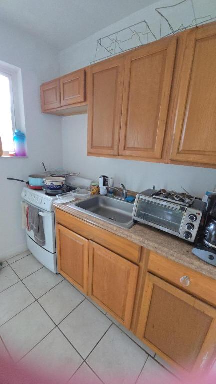 160 NW 45th Miami, FL 33127