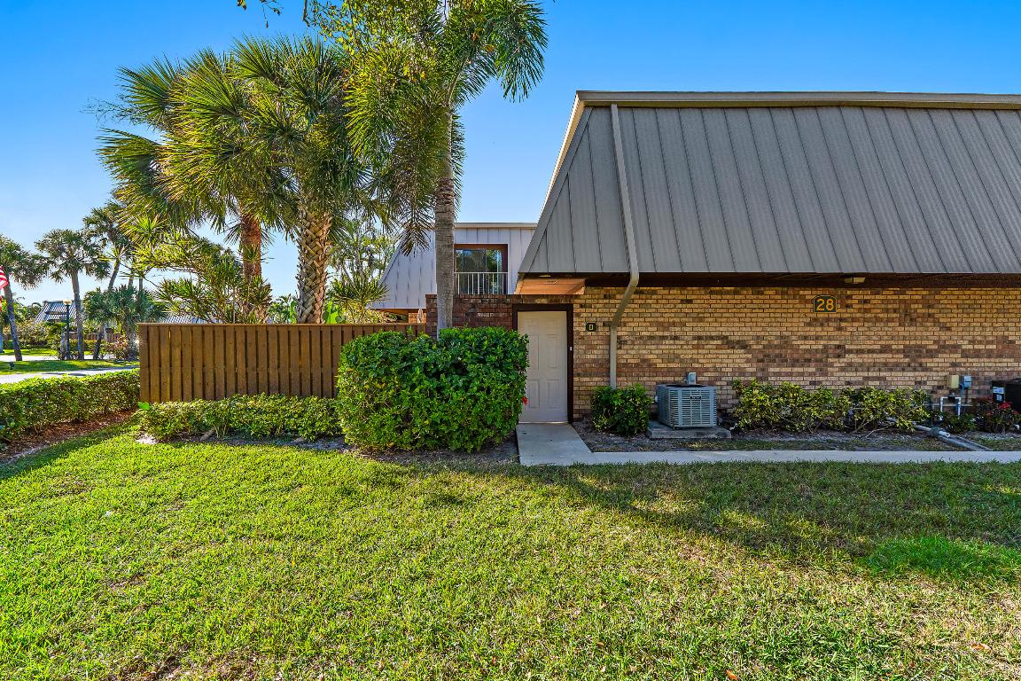 1420 Ocean #28d Jupiter, FL 33477