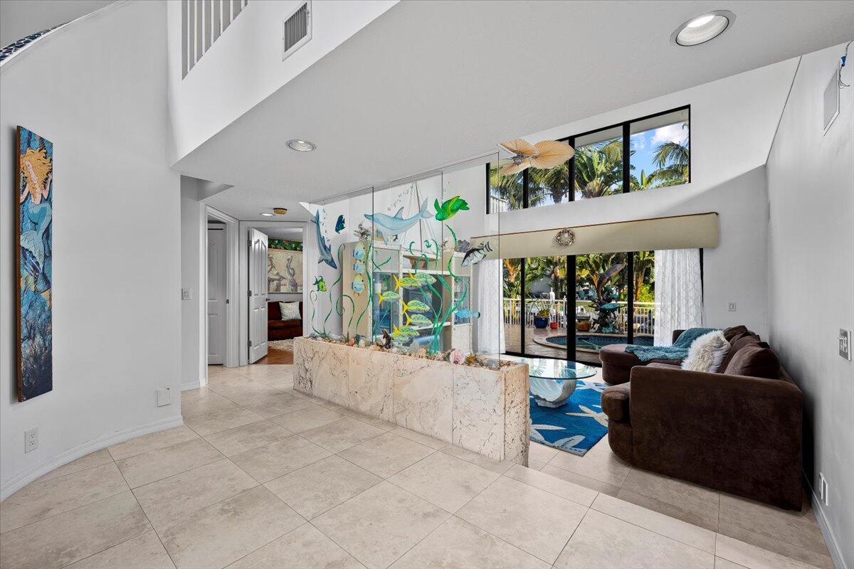 9363 SE Cove Pt Tequesta, FL 33469