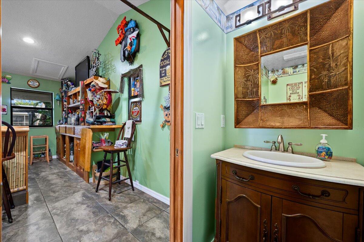 9363 SE Cove Pt Tequesta, FL 33469