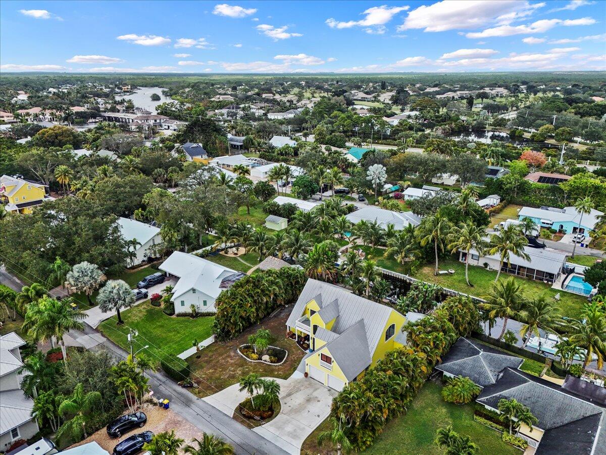 9363 SE Cove Pt Tequesta, FL 33469