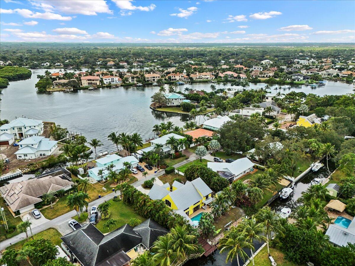 9363 SE Cove Pt Tequesta, FL 33469