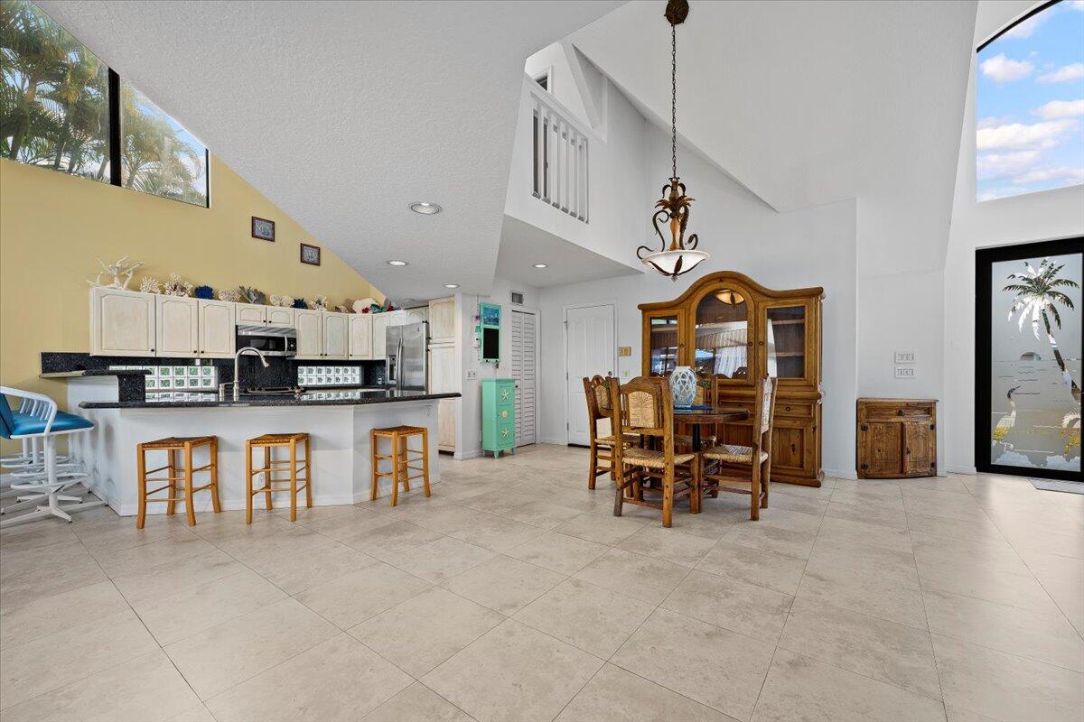 9363 SE Cove Pt Tequesta, FL 33469