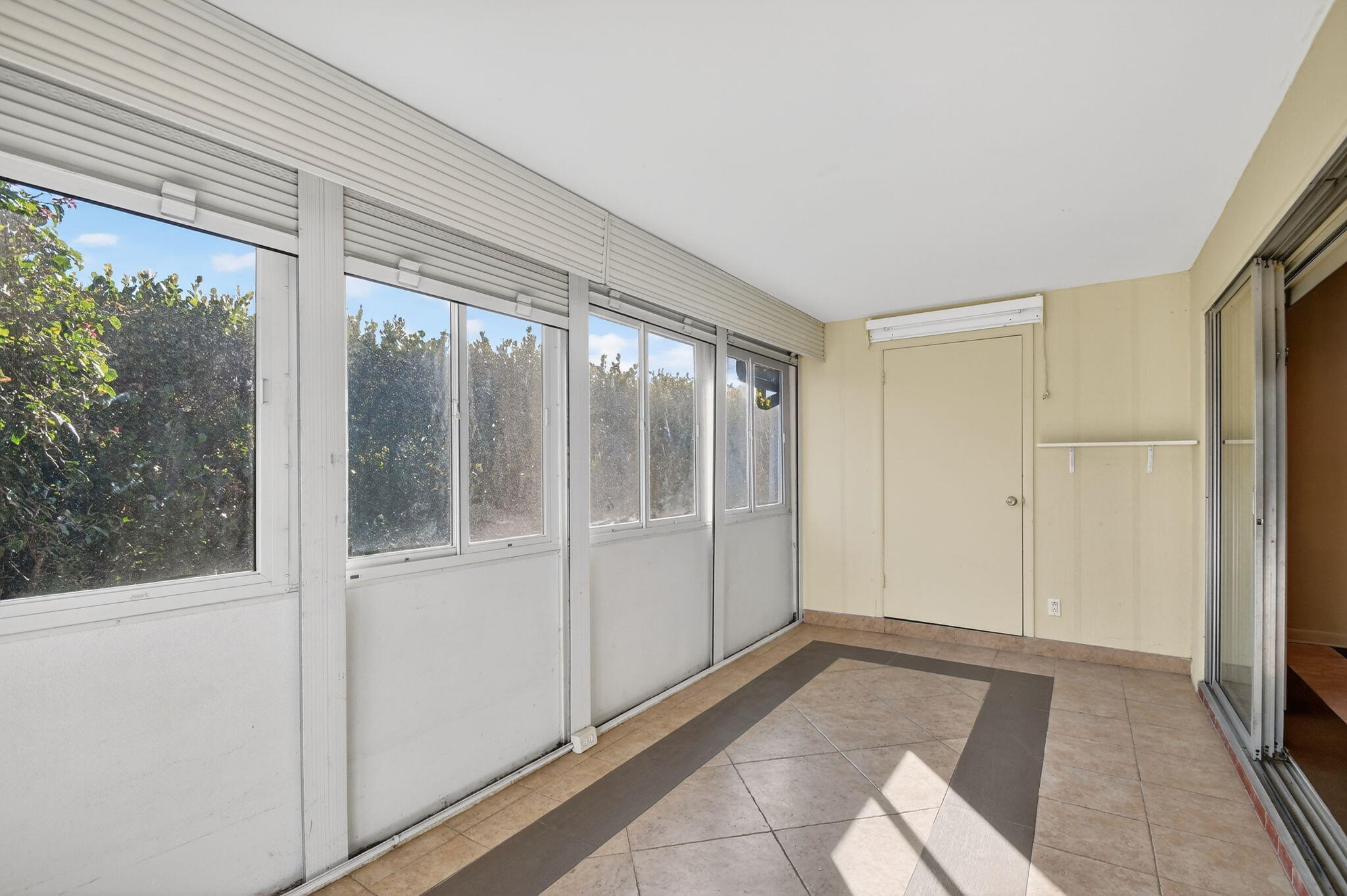 374 Bennington Lake Worth, FL 33467