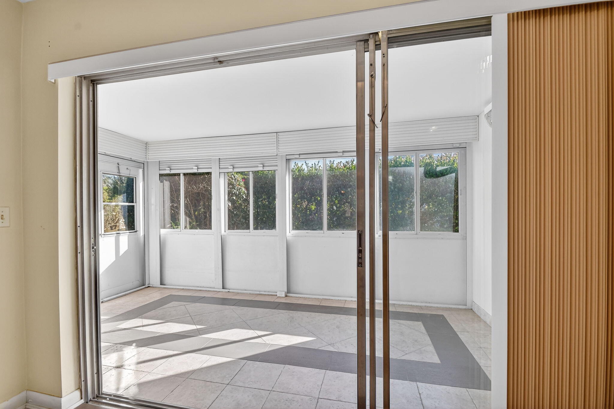 374 Bennington Lake Worth, FL 33467