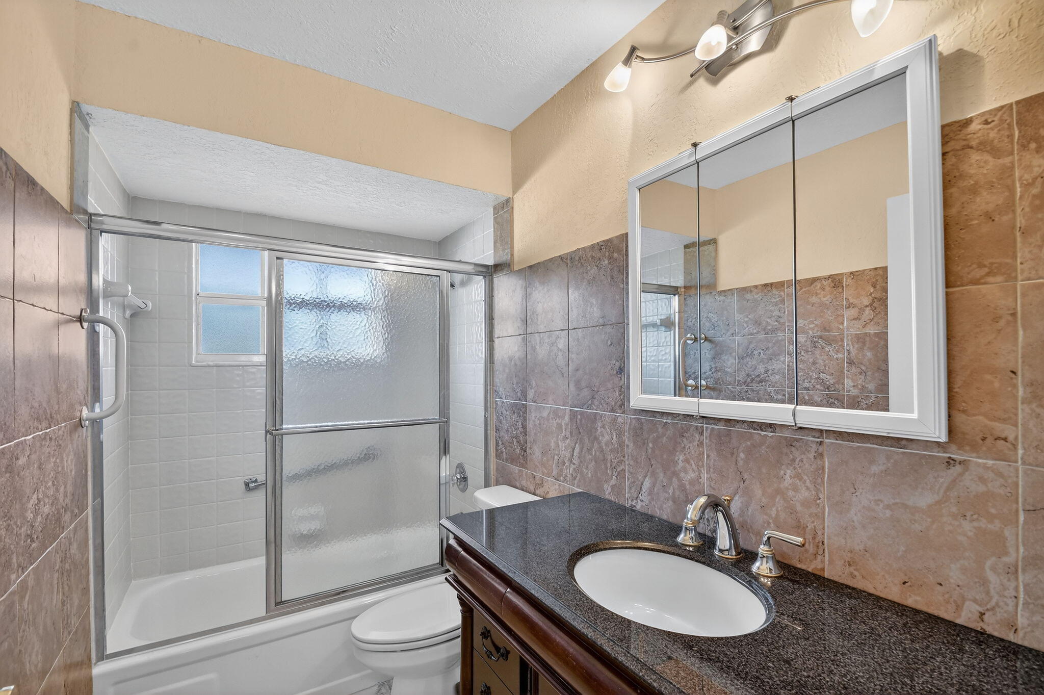 374 Bennington Lake Worth, FL 33467