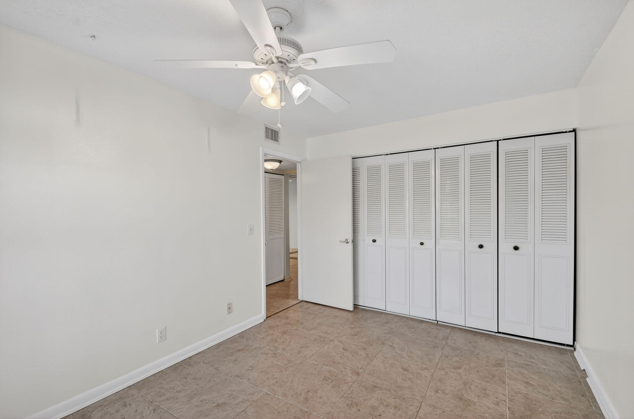 374 Bennington Lake Worth, FL 33467