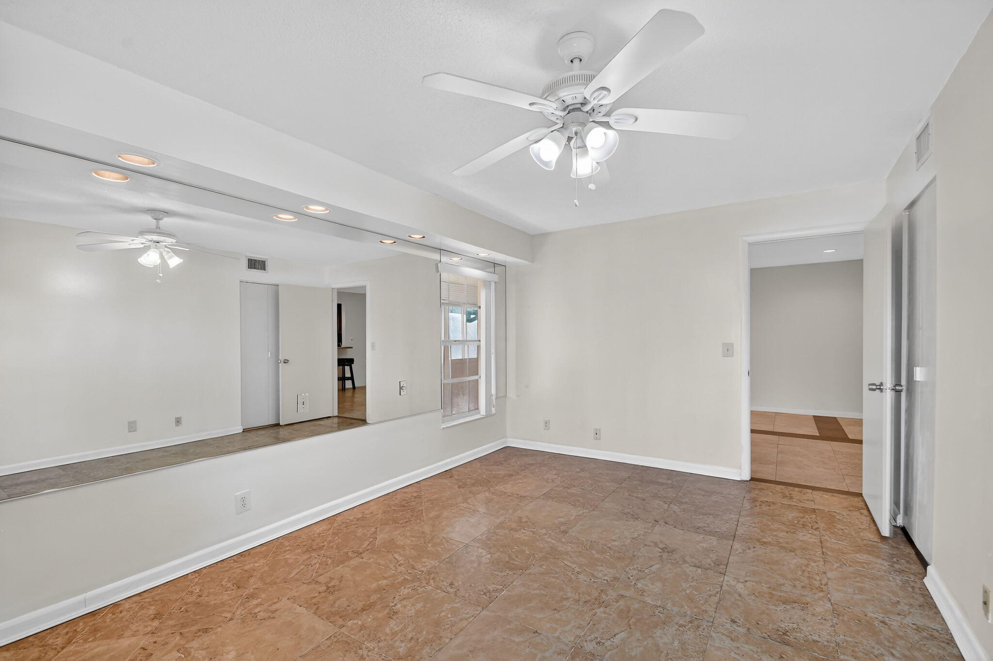 374 Bennington Lake Worth, FL 33467