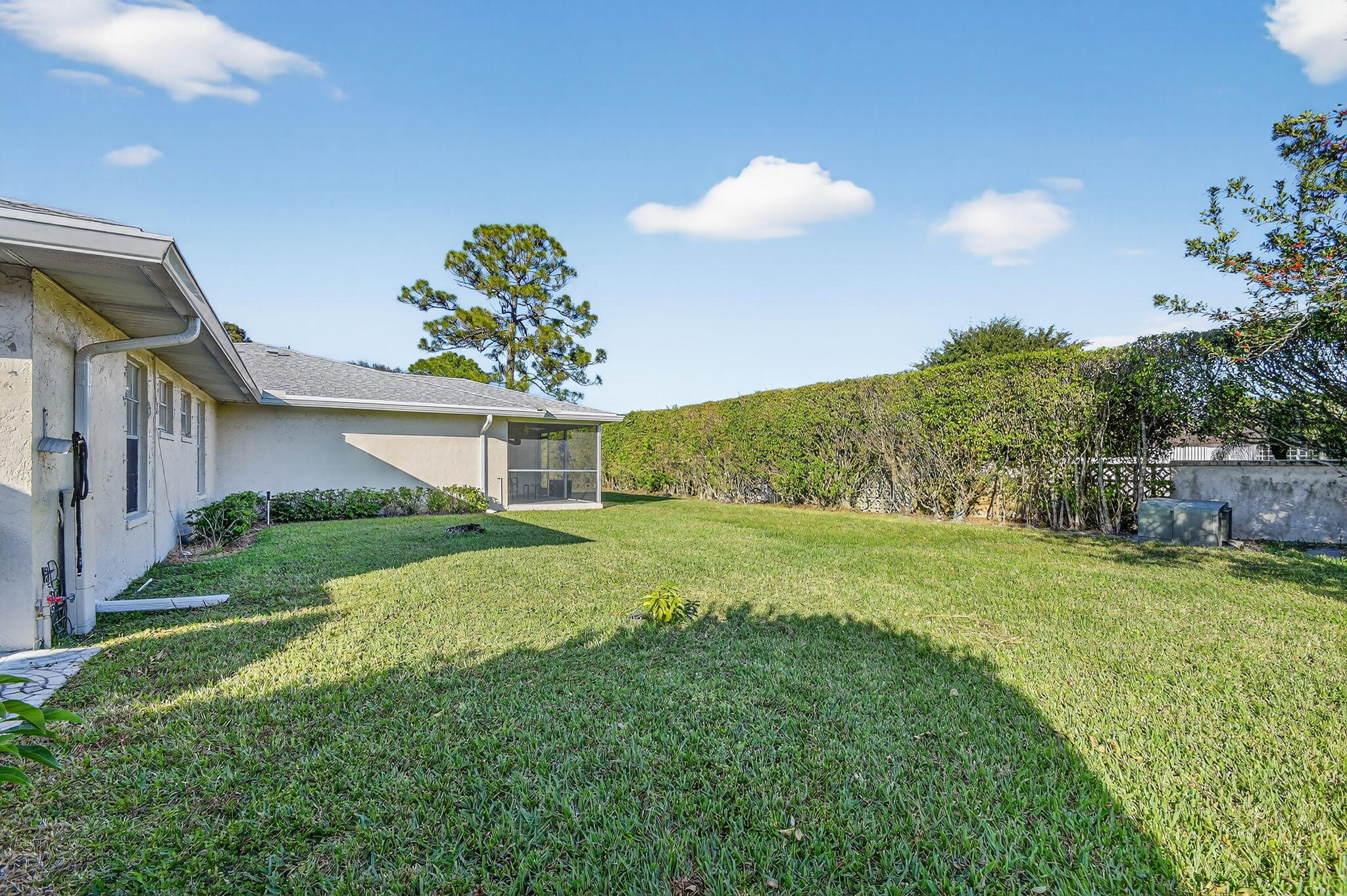 374 Bennington Lake Worth, FL 33467