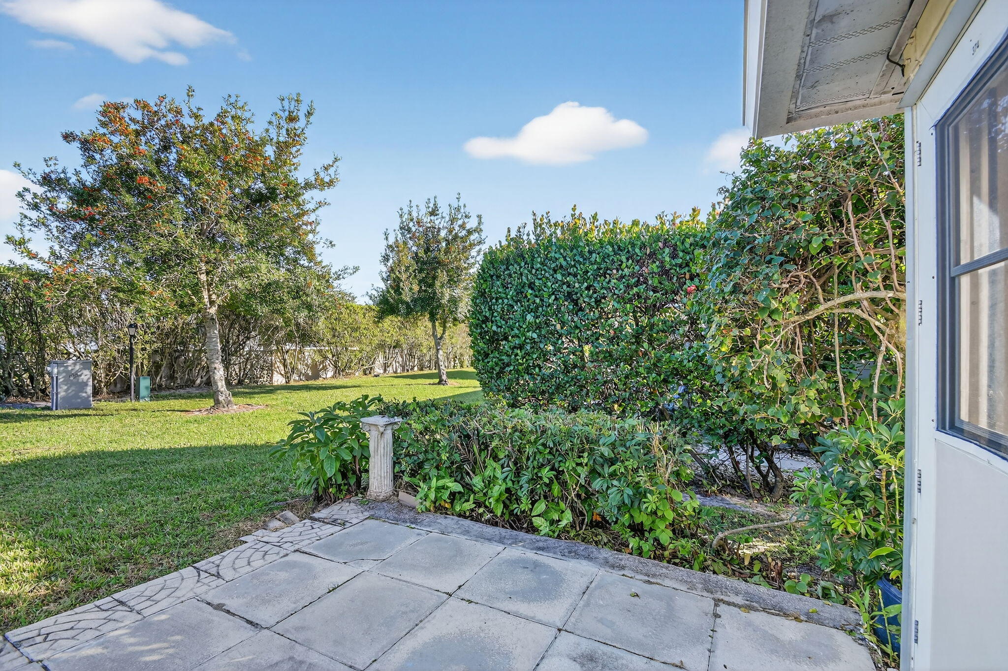 374 Bennington Lake Worth, FL 33467