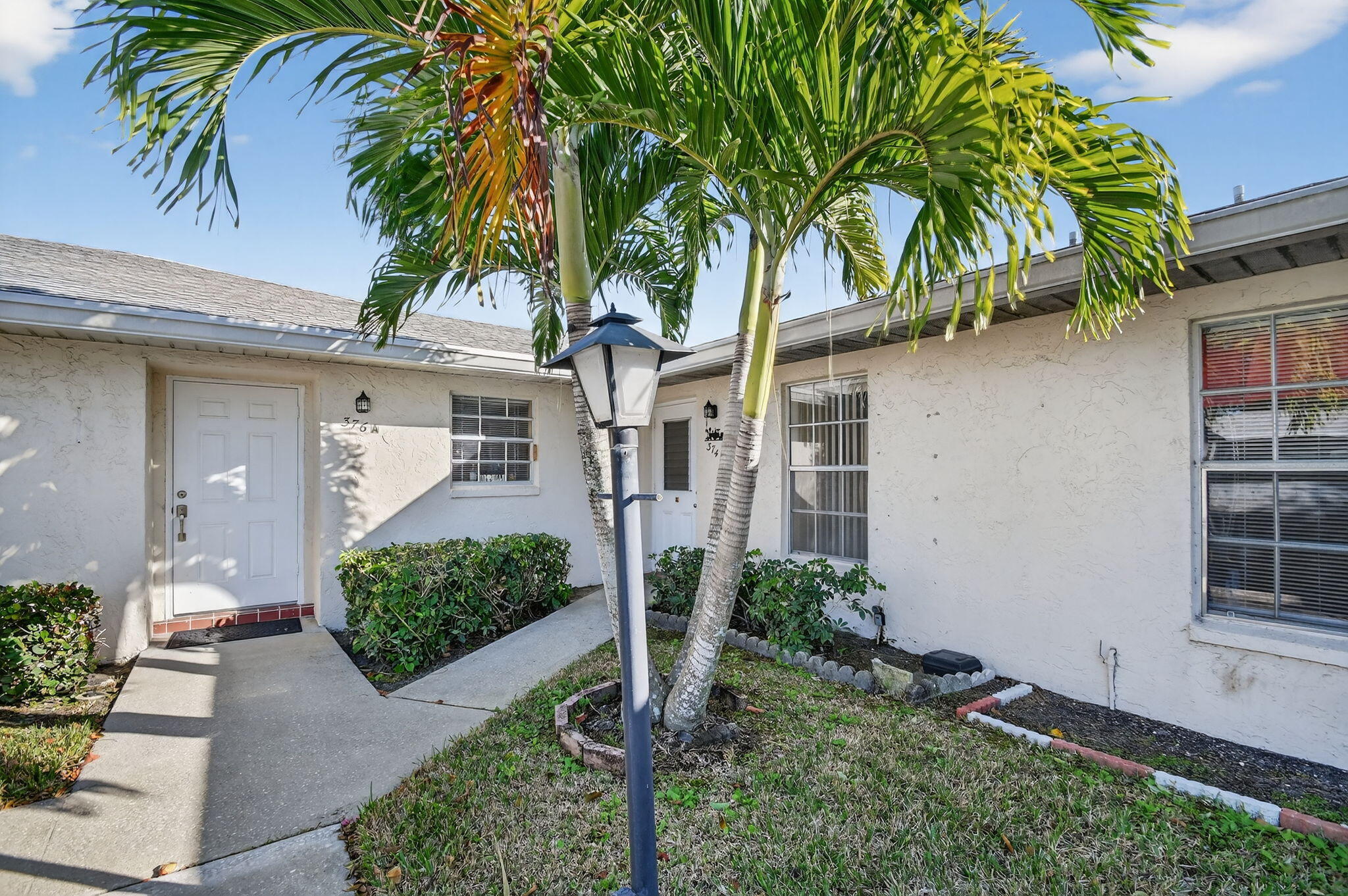 374 Bennington Lake Worth, FL 33467