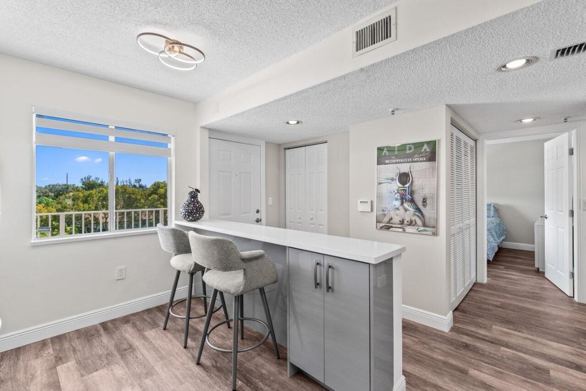 14095 Royal Vis #409 Delray Beach, FL 33484