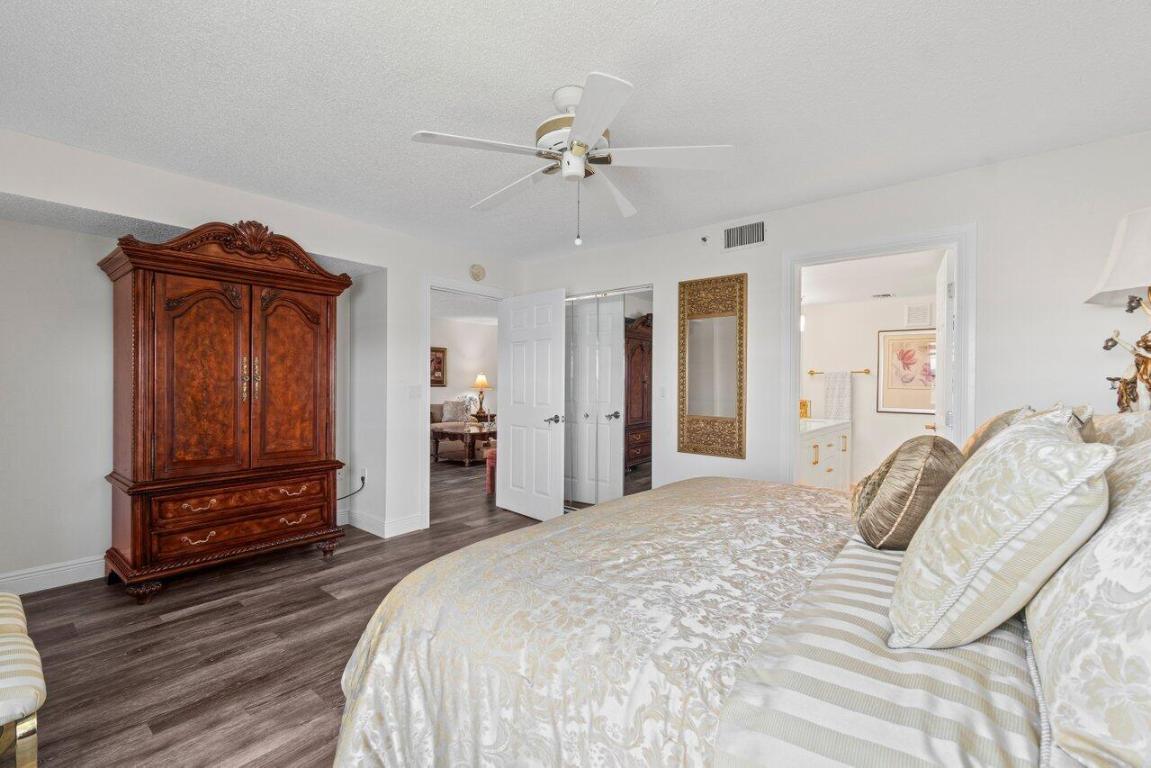 14095 Royal Vis #409 Delray Beach, FL 33484