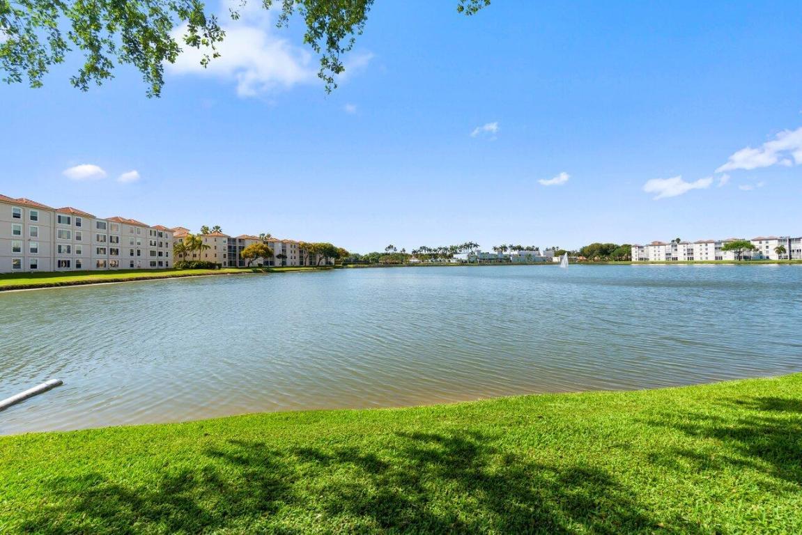 14095 Royal Vis #409 Delray Beach, FL 33484