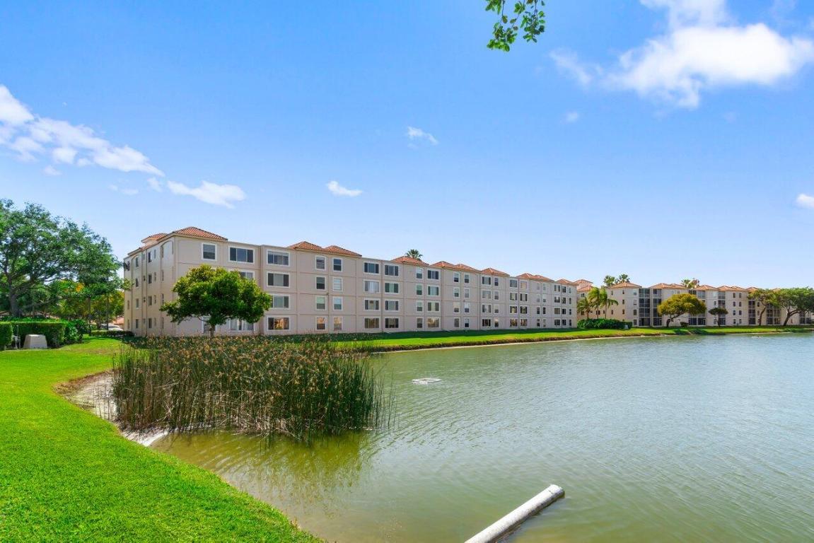 14095 Royal Vis #409 Delray Beach, FL 33484