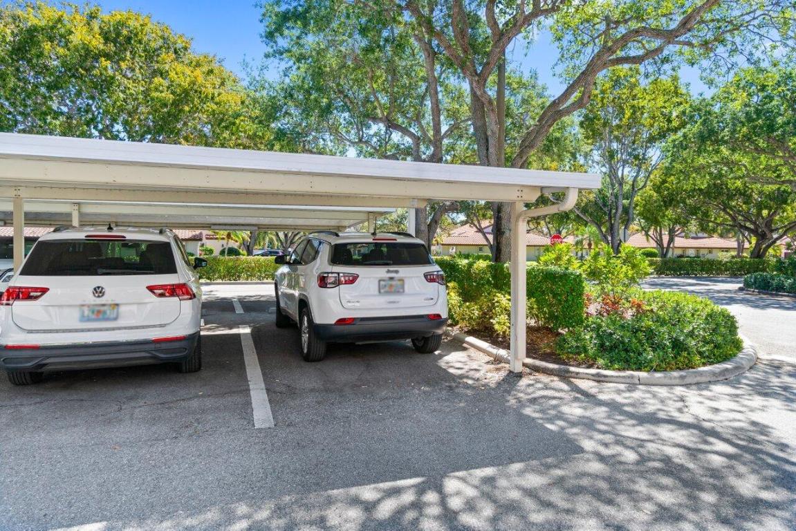 14095 Royal Vis #409 Delray Beach, FL 33484