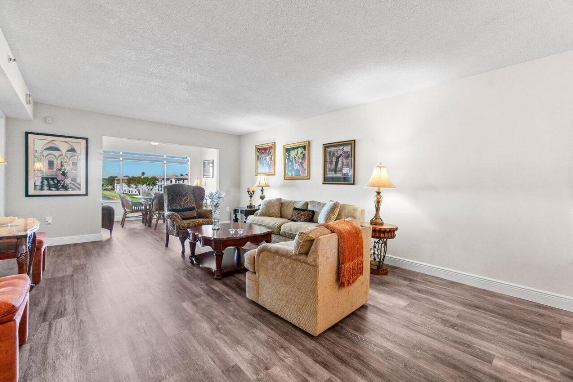 14095 Royal Vis #409 Delray Beach, FL 33484