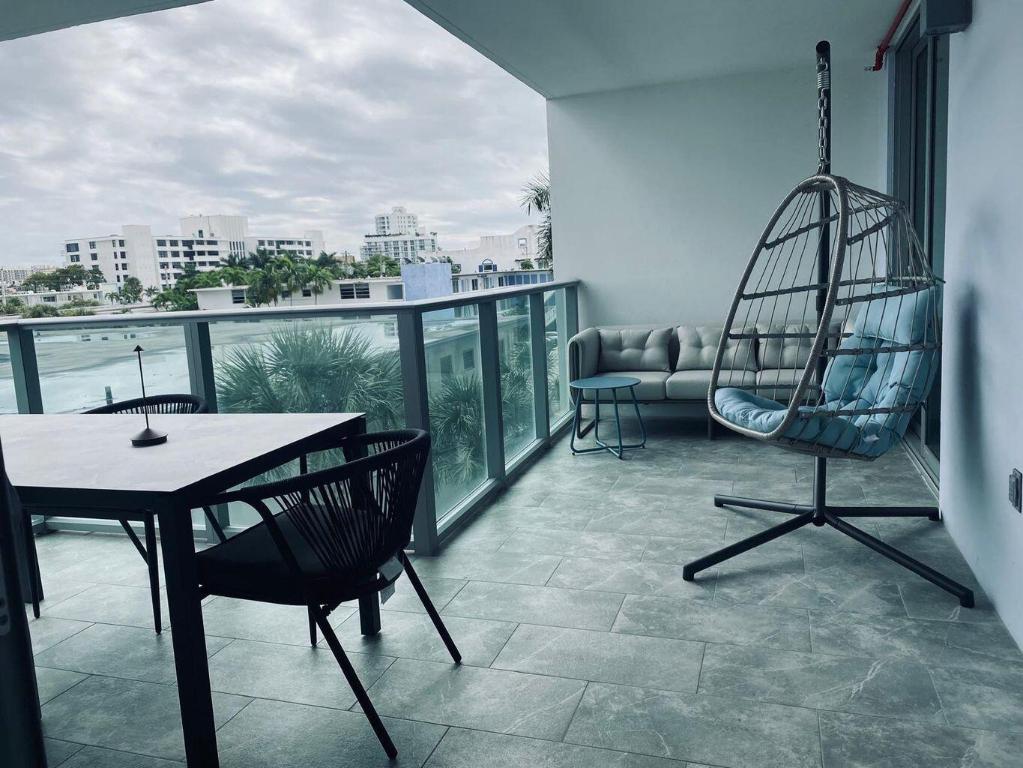 1133 102nd #403 Bay Harbor Islands, FL 33154