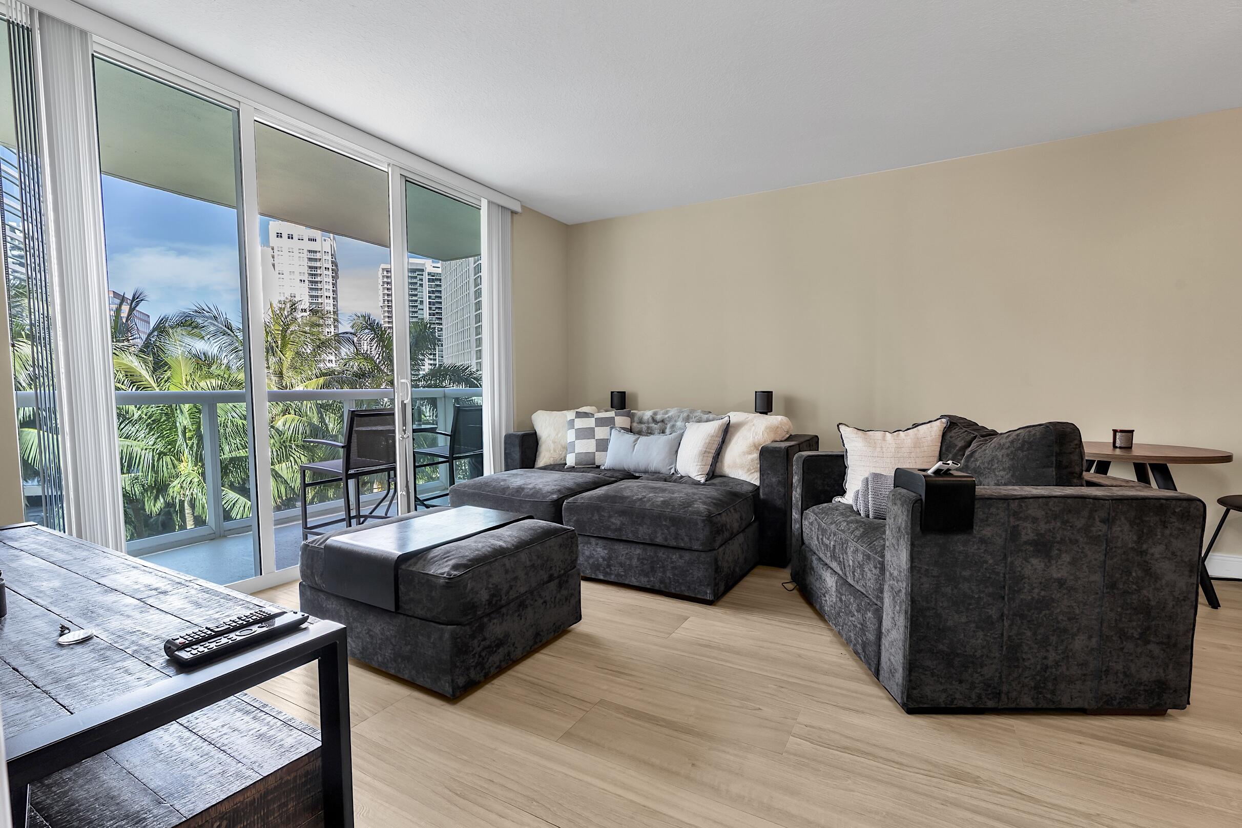 347 N New Riv #1007 Fort Lauderdale, FL 33301