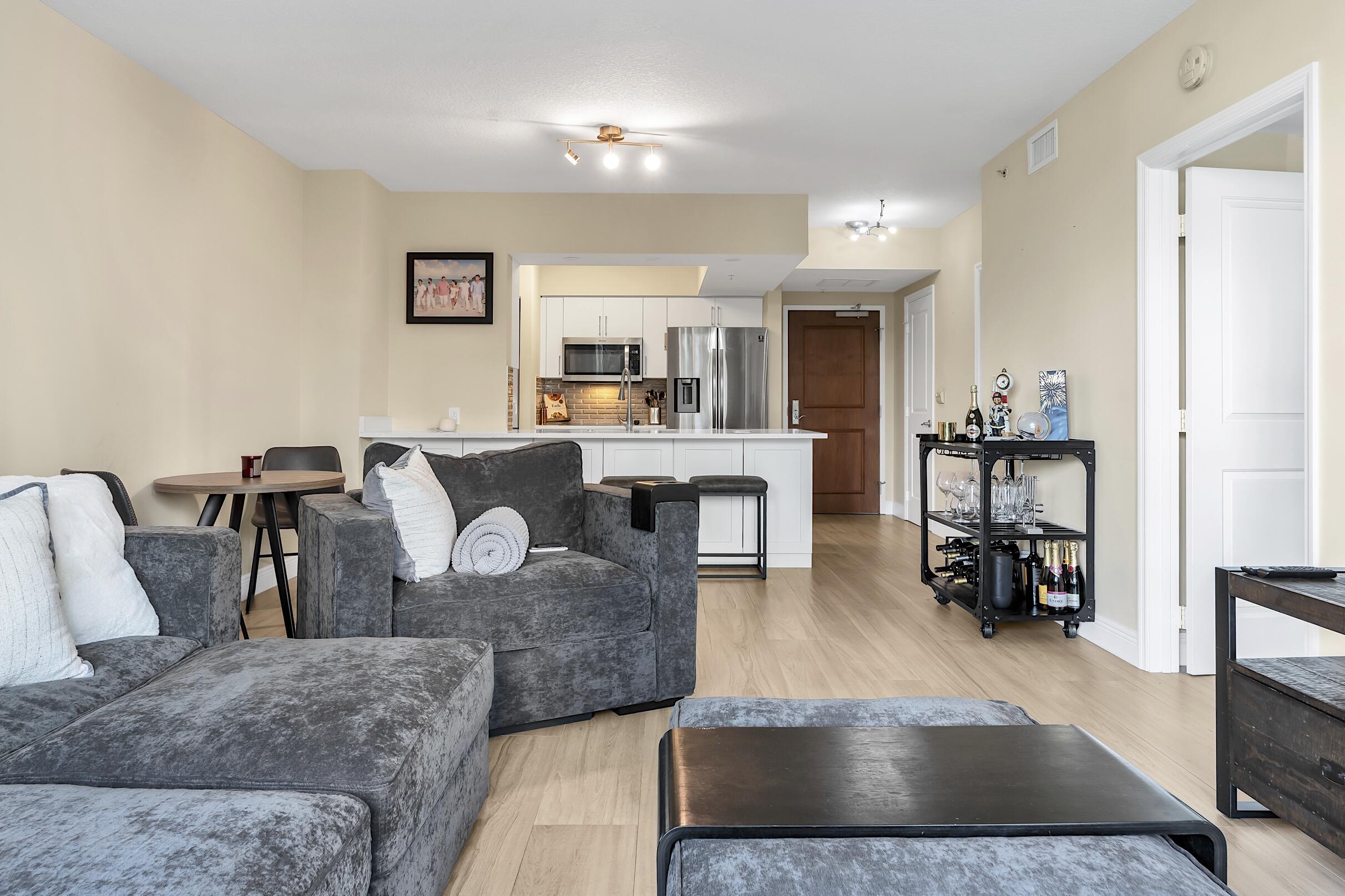 347 N New Riv #1007 Fort Lauderdale, FL 33301