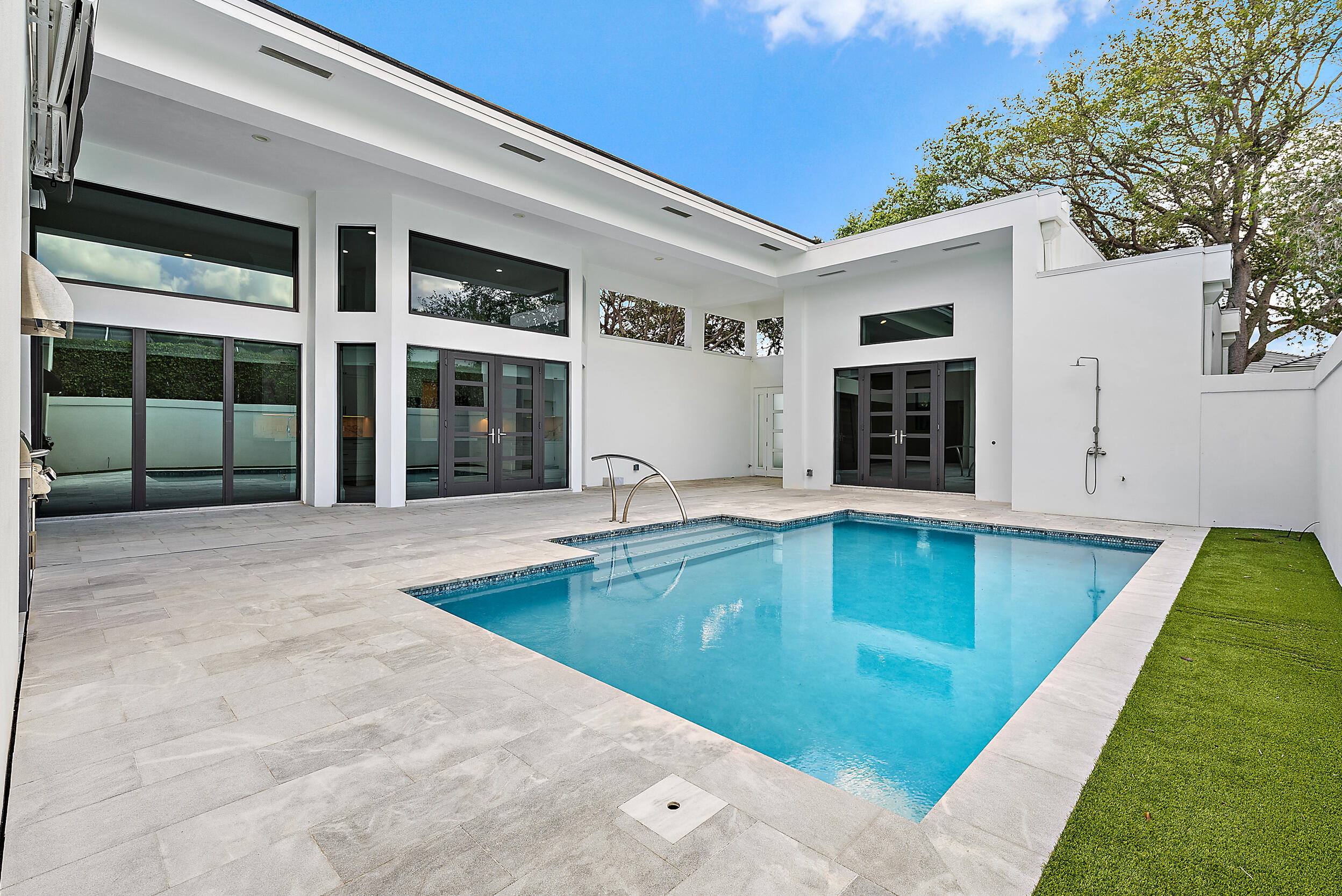 108 Waters Edge Jupiter, FL 33477