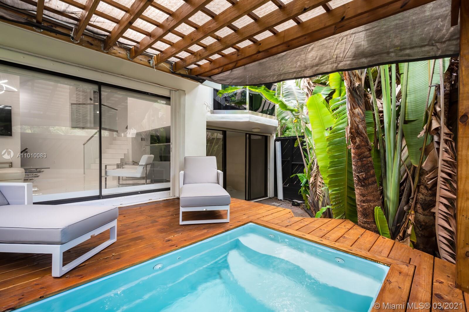 2575 Tigertail Ave -RENOVATED Miami, FL 33133