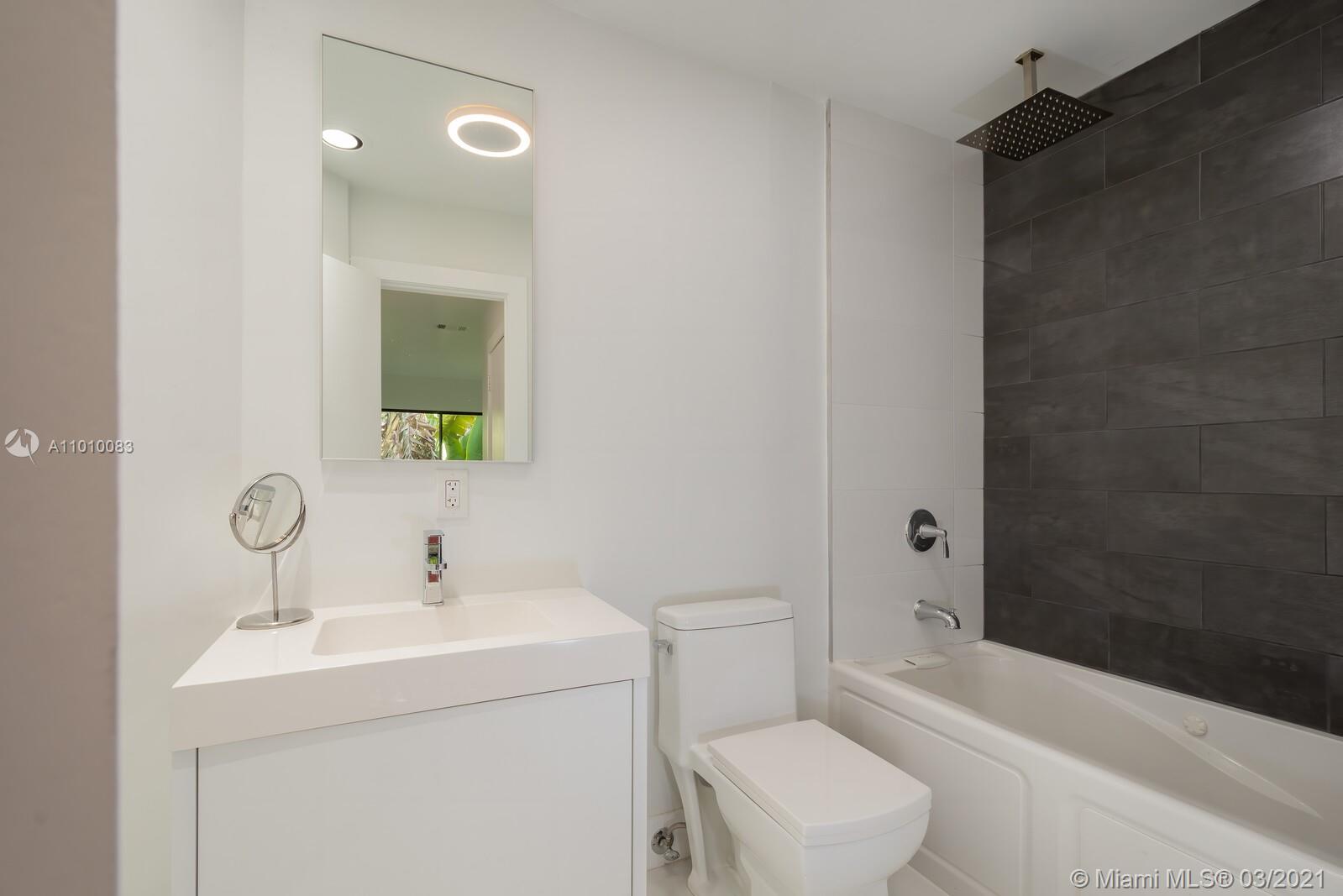 2575 Tigertail Ave -RENOVATED Miami, FL 33133