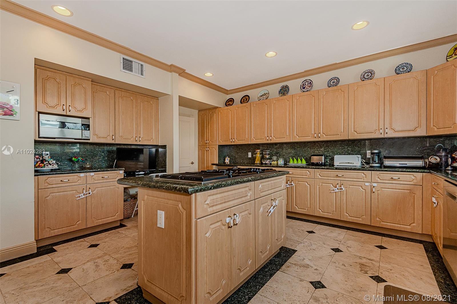 3550 Rockerman Rd Miami, FL 33133