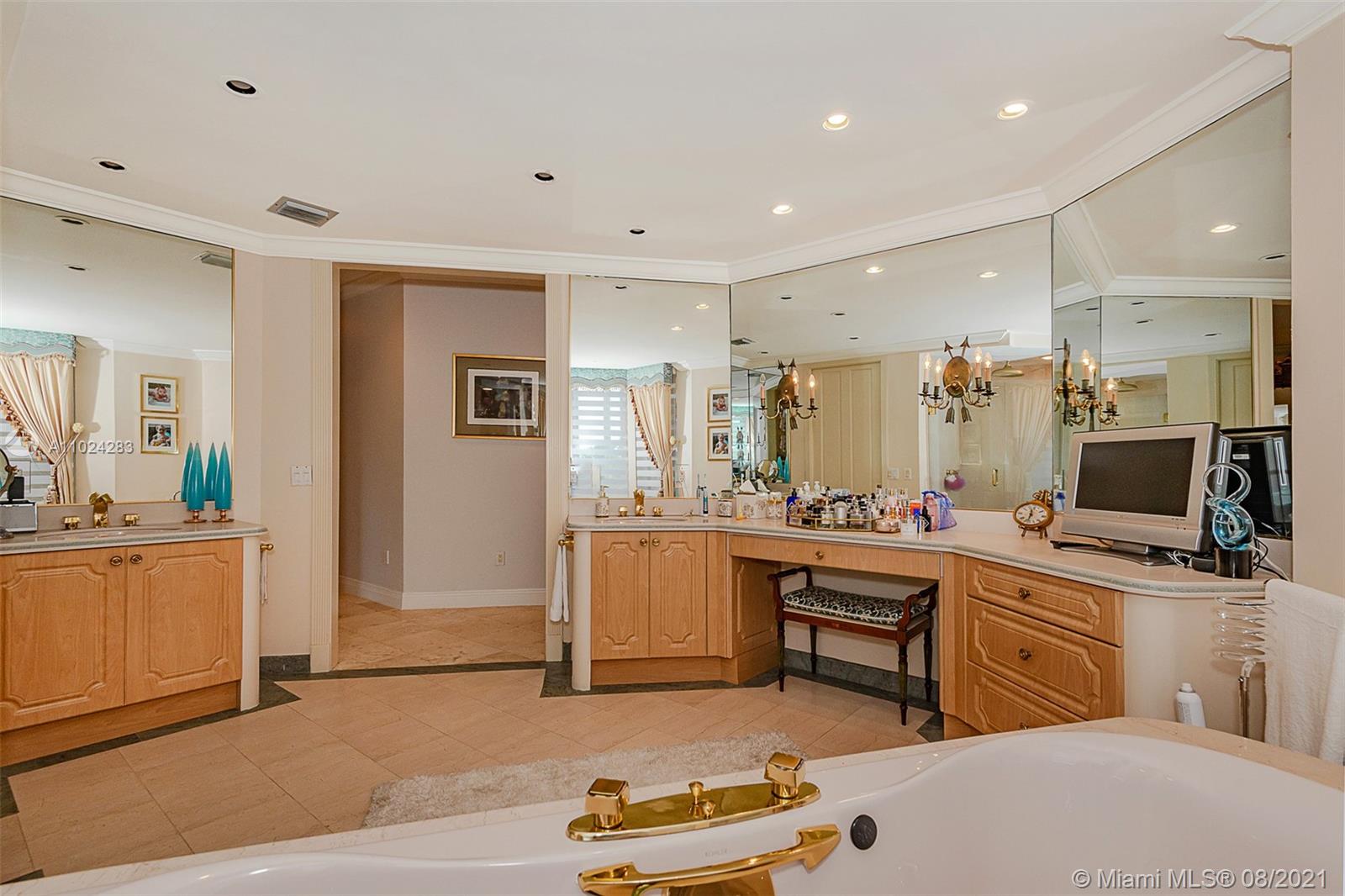 3550 Rockerman Rd Miami, FL 33133