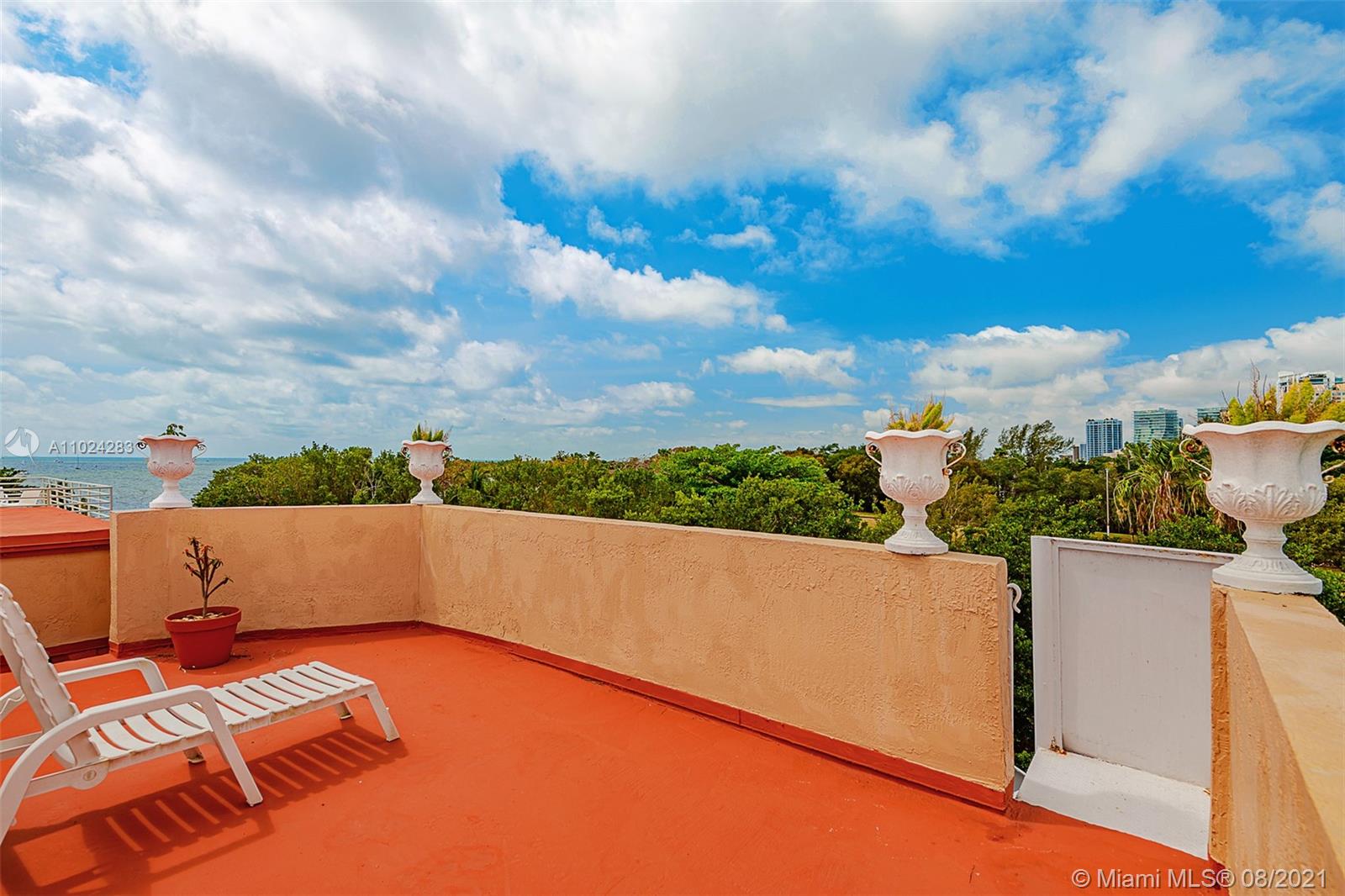 3550 Rockerman Rd Miami, FL 33133