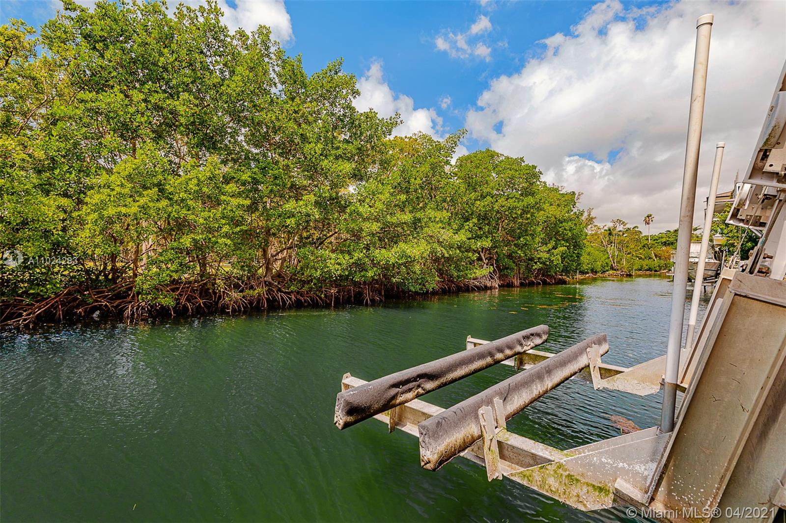 3550 Rockerman Rd Miami, FL 33133