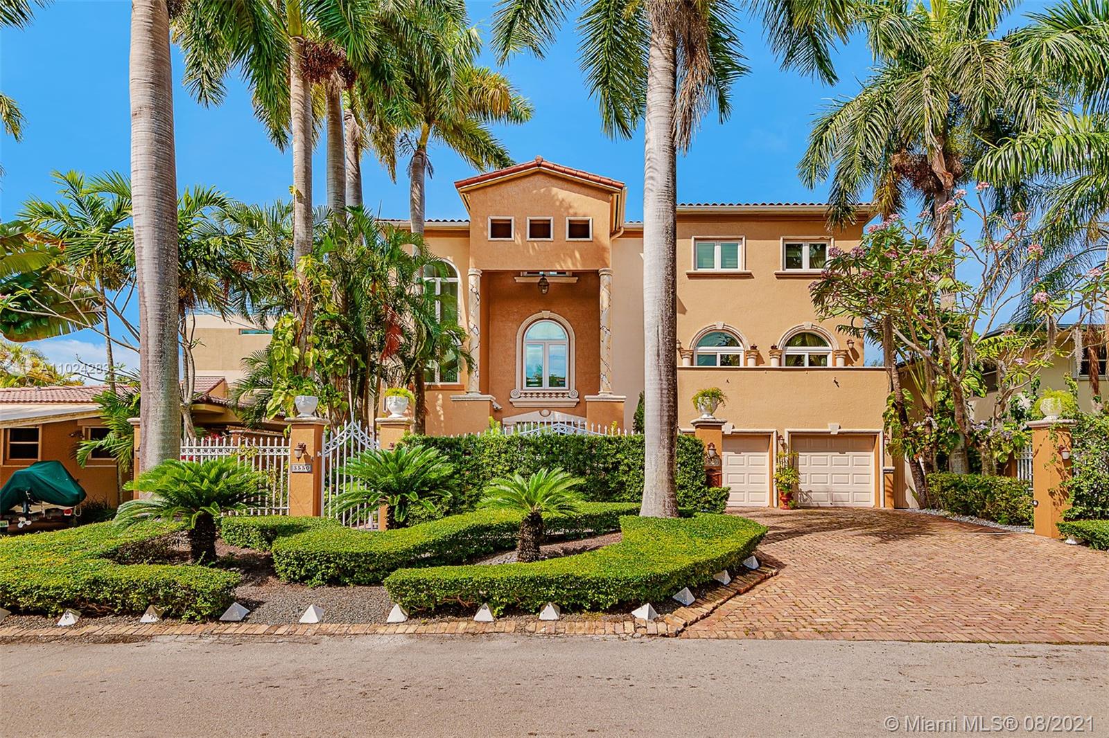 3550 Rockerman Rd Miami, FL 33133