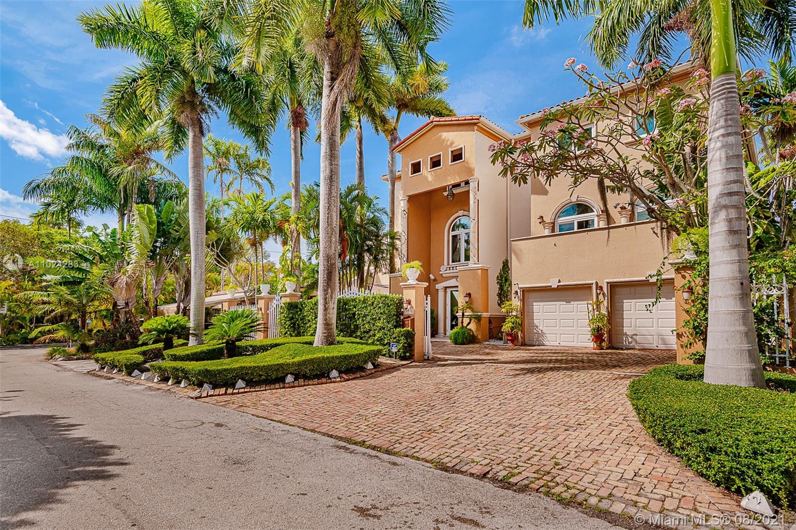 3550 Rockerman Rd Miami, FL 33133