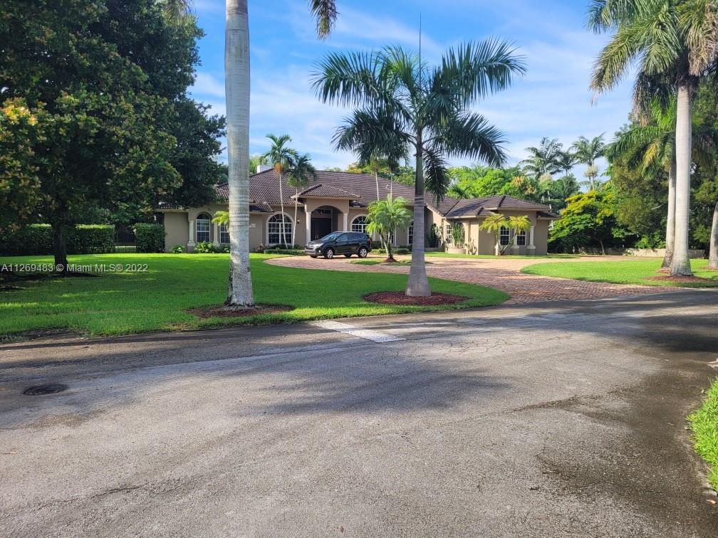 7880 SW 74th St