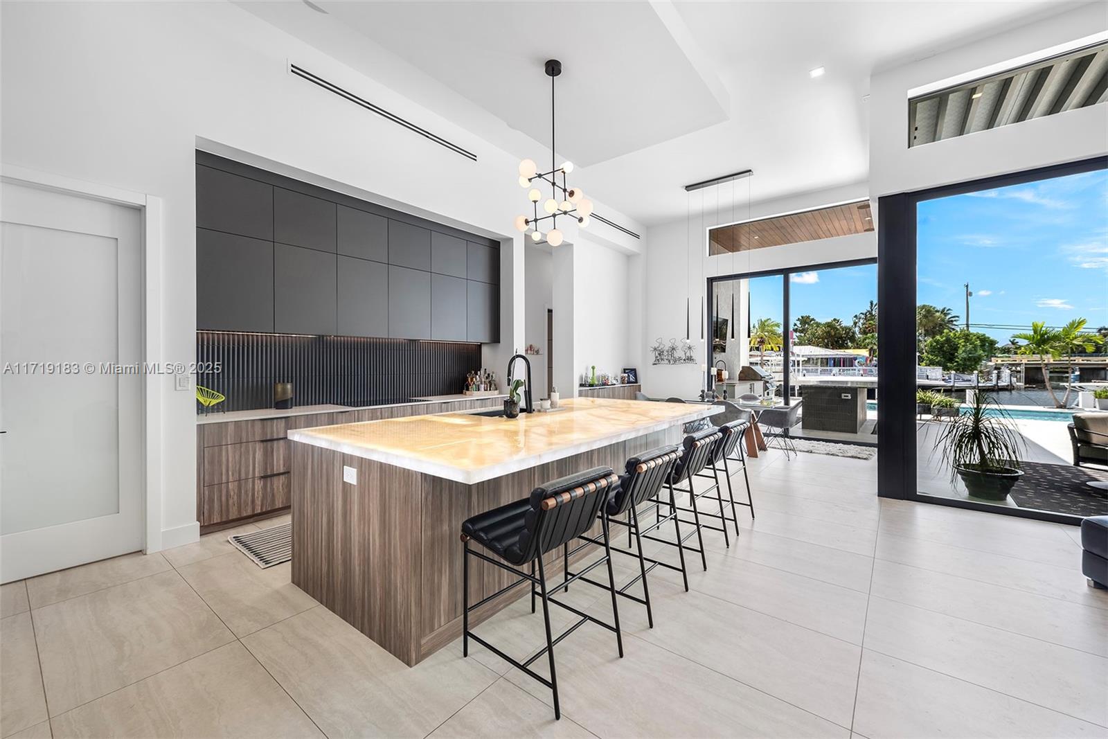 3701 NE 26th Ave Lighthouse Point, FL 33064