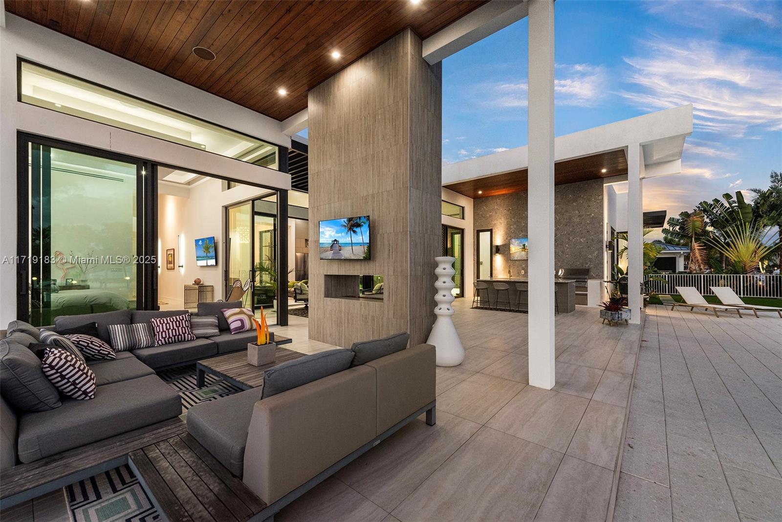 3701 NE 26th Ave Lighthouse Point, FL 33064