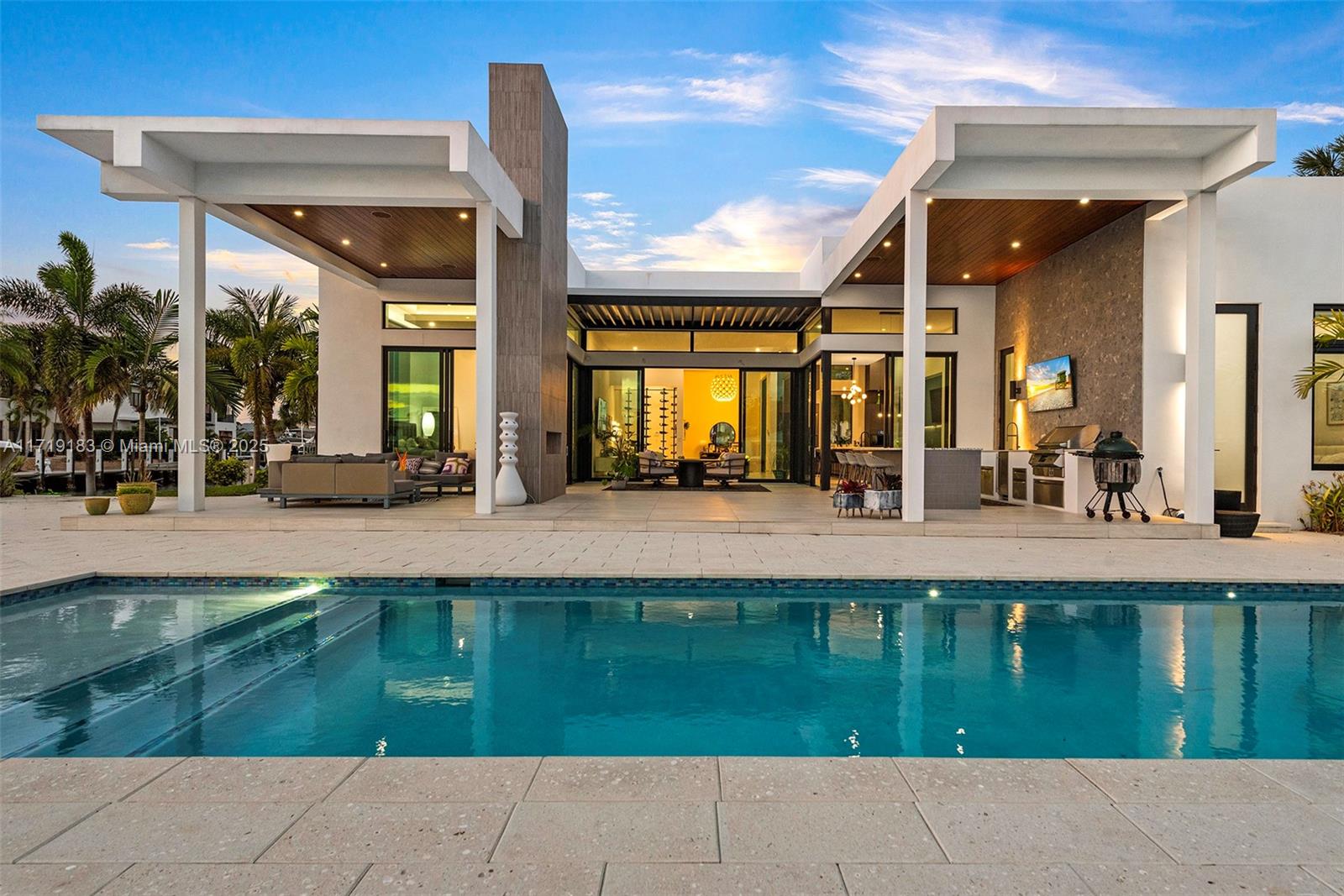 3701 NE 26th Ave Lighthouse Point, FL 33064