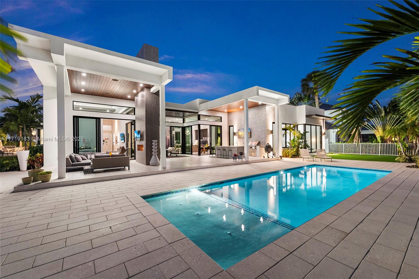 3701 NE 26th Ave Lighthouse Point, FL 33064