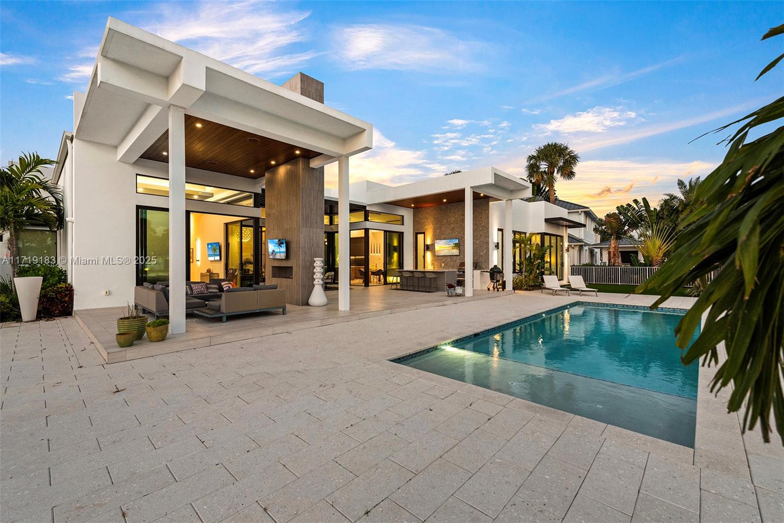 3701 NE 26th Ave Lighthouse Point, FL 33064