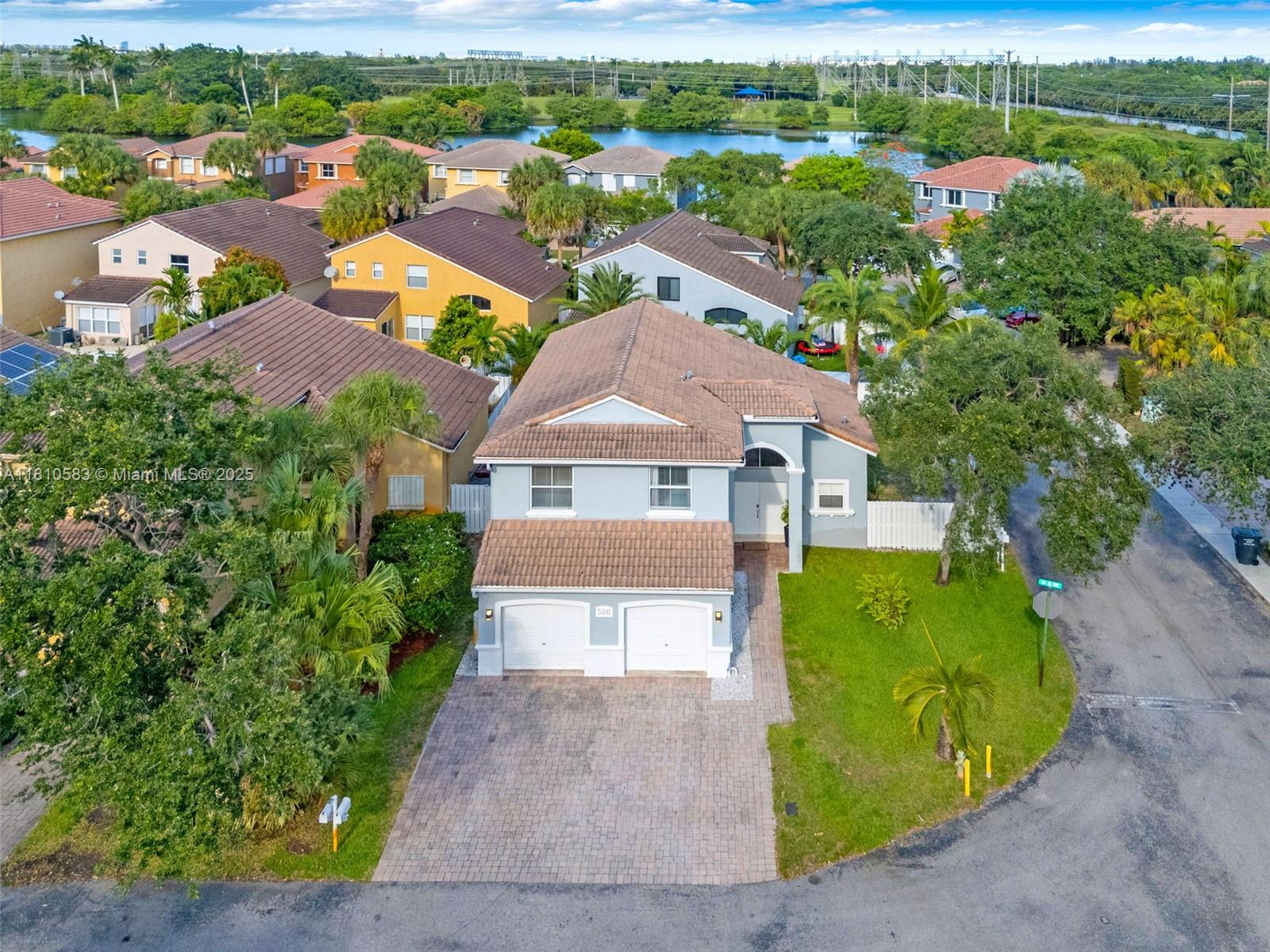 5381 SW 38th Way,Hollywood, FL 33312