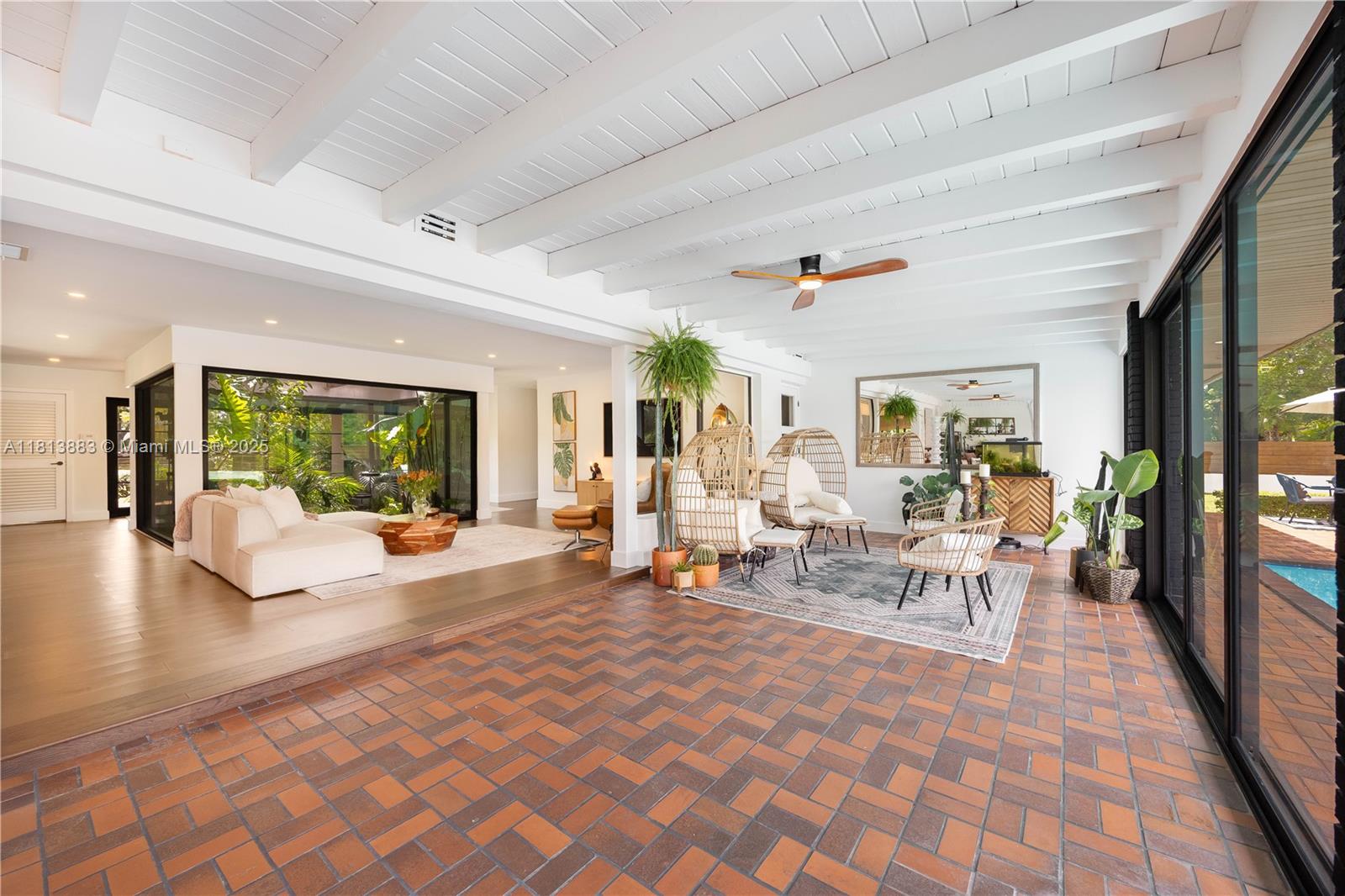 9670 SW 96th Ct Miami, FL 33176